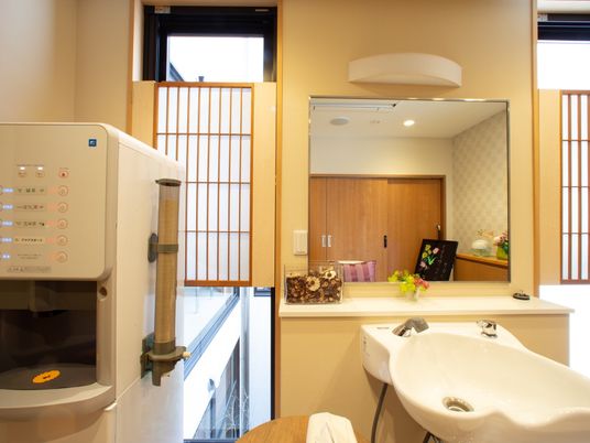 清潔感ある明るい洗面台