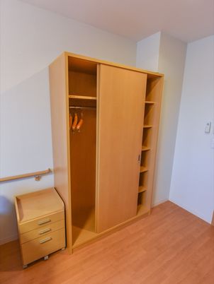 木製の整理たんす