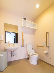 バリアフリーなトイレ設備