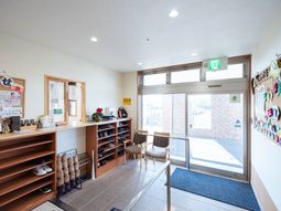 エントランスの明るい空間