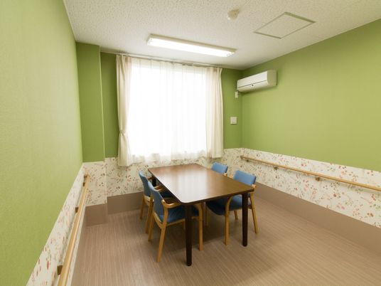 緑の壁の居室
