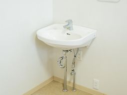 清潔な洗面台の写真