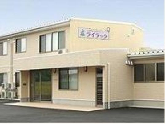 清潔感のある建物エントランス