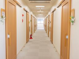 清潔な廊下の一部