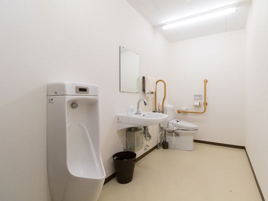 清潔な洗面トイレ空間