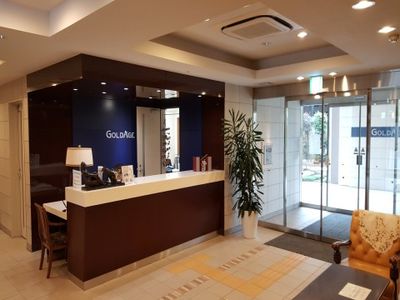 明るいエントランスの様子