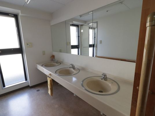 清潔な洗面スペース