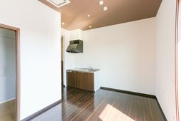 明るく清潔なキッチン