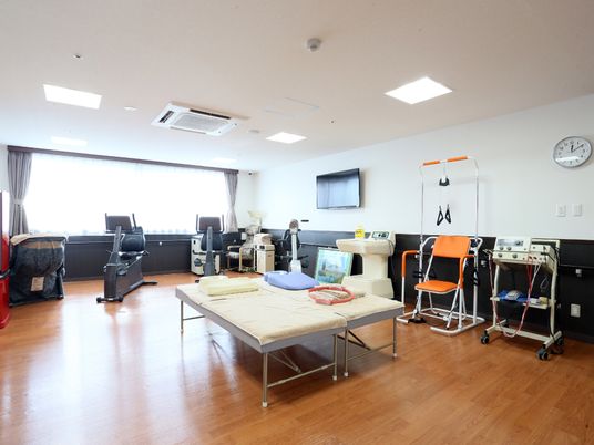 訓練機器が置かれた部屋
