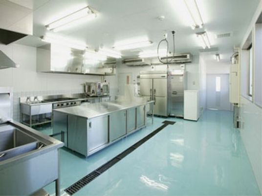 清潔なキッチン設備