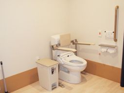 バリアフリーのトイレ設備