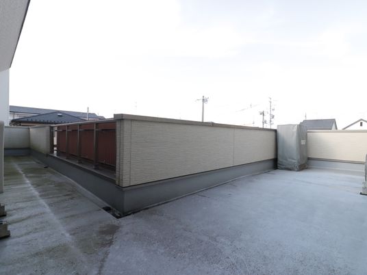 広々とした屋上空間