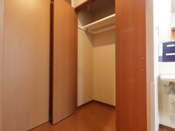 木製のクローゼット