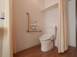 清潔感のあるトイレスペース