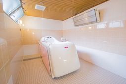 清潔な浴室設備