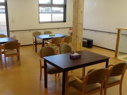 明るい食堂の風景