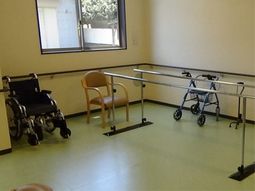 リハビリ用具のある部屋
