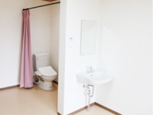 清潔感のあるトイレスペース