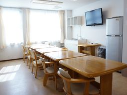 明るい食堂風景