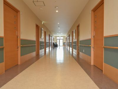 廊下の明るい雰囲気