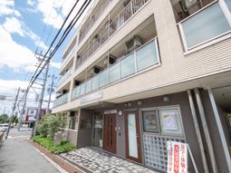 建物のエントランス部分