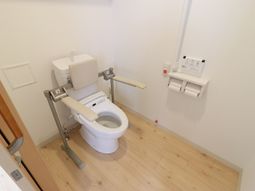 手すり付きトイレの設備