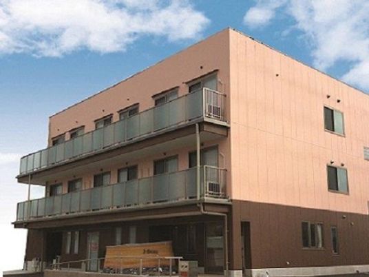 モダンな建物の外観