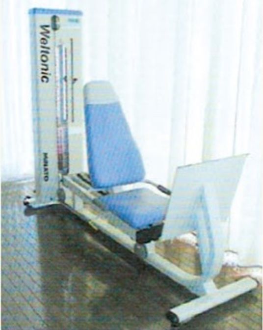 リハビリ機器の椅子