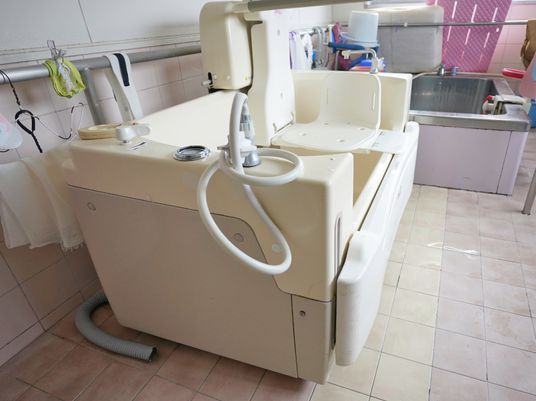 介護用設備のバスタブ
