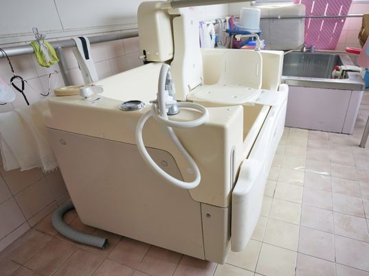 介護用設備のバスタブ