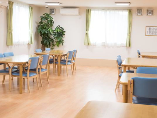 清潔なダイニングルーム