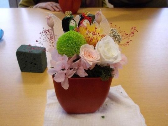 花と飾りの手作り品