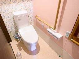 手すり付きトイレの様子