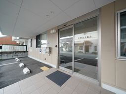 清潔なエントランス風景