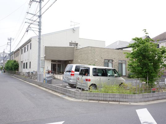 外観が見える建物