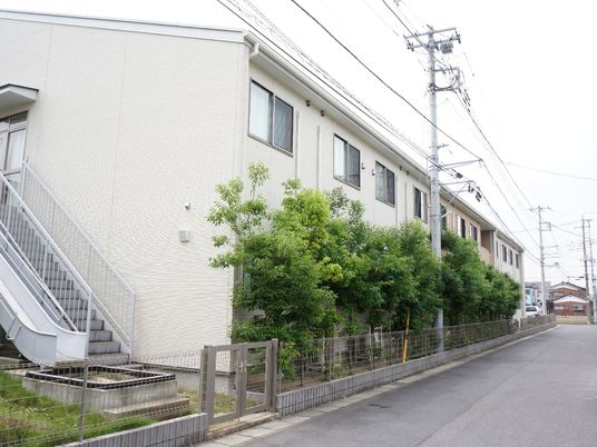 清潔感のある建物正面