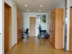 廊下と車椅子