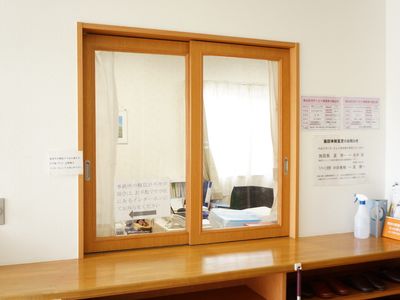 木製の受付窓口