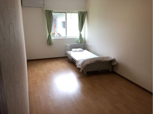 明るい床の居室