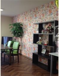 明るい待合室の風景