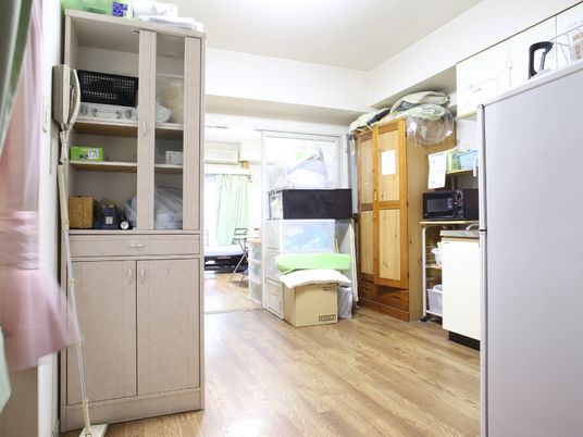 居室の様子を示す