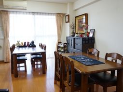 温かみのあるダイニングルーム