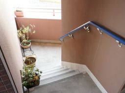 階段と手すりの風景