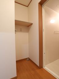 シンプルな洋室の一角
