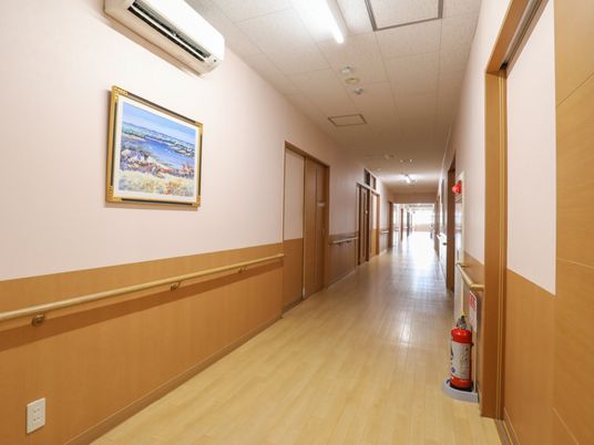 温かみのある廊下