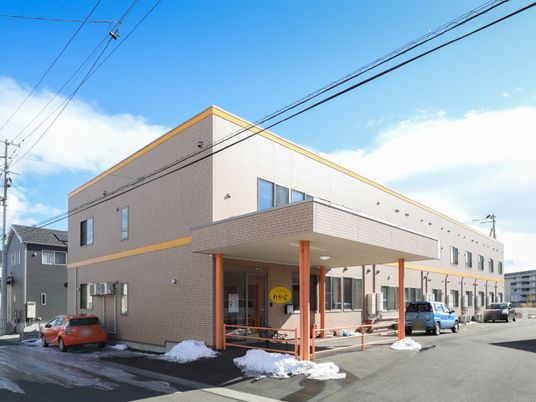 明るく開放感のある外観