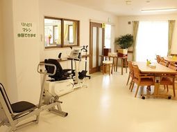 明るい多目的空間