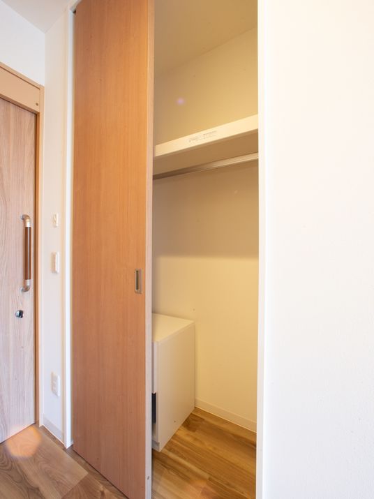 収納と床のクローゼット