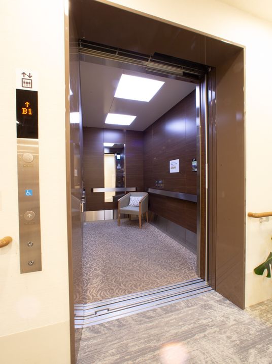 エレベーターの出入り口