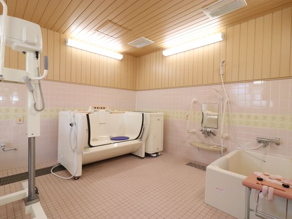 バリアフリーの浴室設備